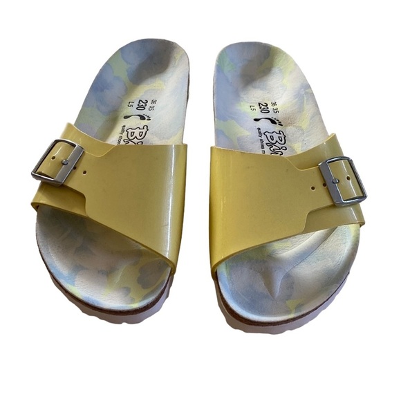 Birkenstock Shoes - BIRKENSTOCK Shoes CATALINA BIRKO-FLOR LEMON PATENT Leather Buckle at uppers